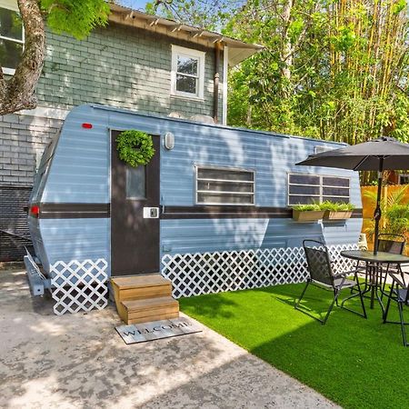 Four Different Options At One Great Location-- 1 - Spacious 3 Bed 2 Bath House Or 2- 2Nd Floor 2 Bed 1 Bath Guesthouse Or 3- 1St Floor Studio Or 3- A Tiny Home Rv Tampa Eksteriør bilde